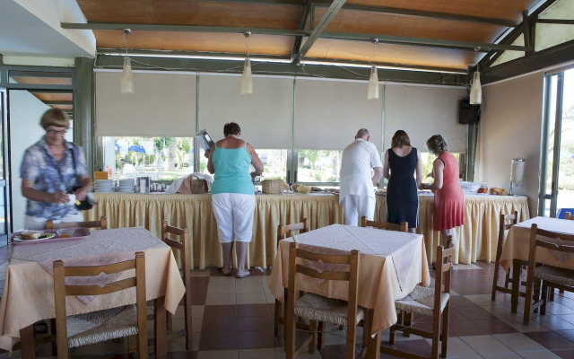 Marinos Beach Hotel