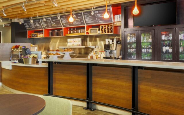 Courtyard by Marriott Dallas Arlington South