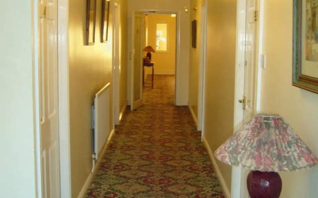 Holly Trees Hotel