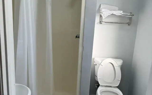 BlissPoint Inn FKA Motel 6t7