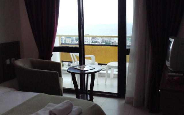 West Ada Inn Hotel