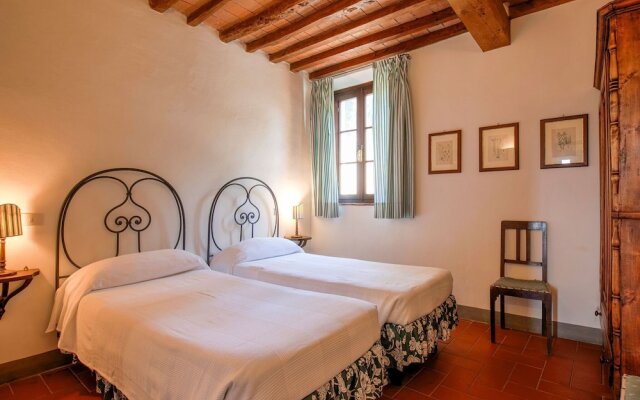 Luxurious Farmhouse in Capannoli With Pool