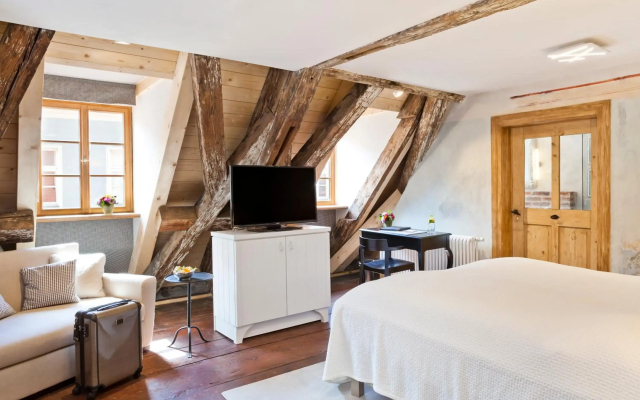 David Hotel