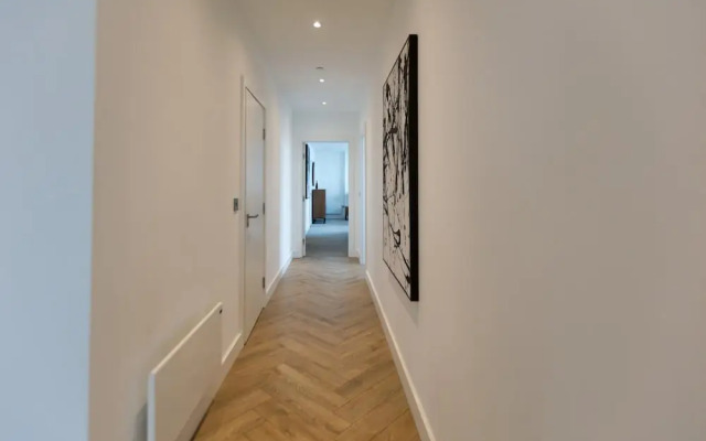 Fabulous City Flat With Views