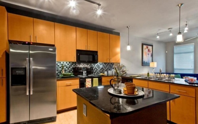 Oakwood at Mosaic South End