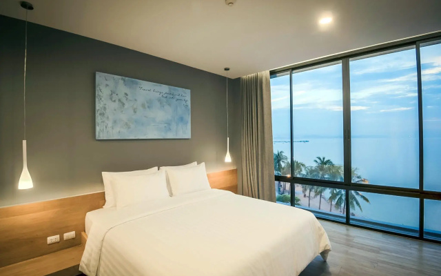 Kalm Bangsaen Hotel