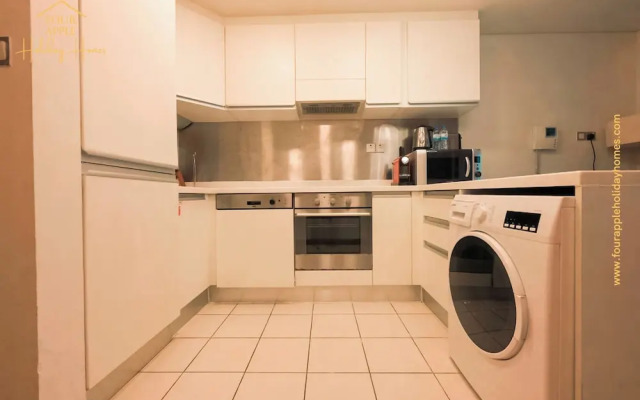 Studio with Thrilling Burj Khalifa View