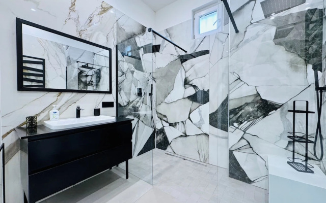 YourHome - AC Luxury House