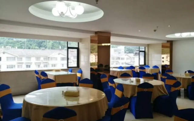 Tian Lun Hotel
