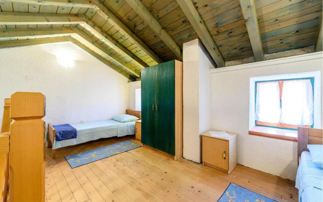 One-Bedroom Holiday home Jadrija with a Fireplace 03