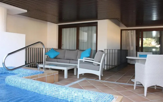 Beach Apartment with Private Pool