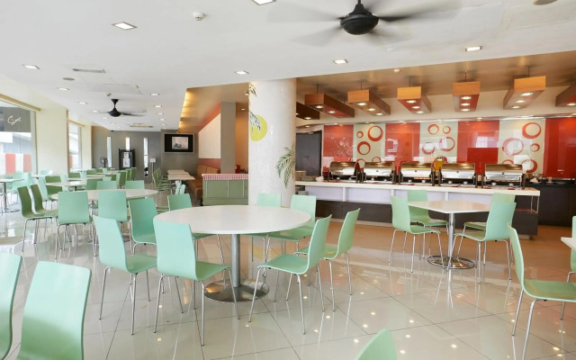 Grand Pacific Hotel PWTC