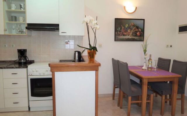 Mirjana (LBN312) 22664