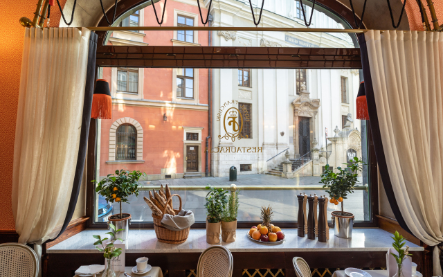 Hotel H15 Francuski Old Town - Destigo Hotels