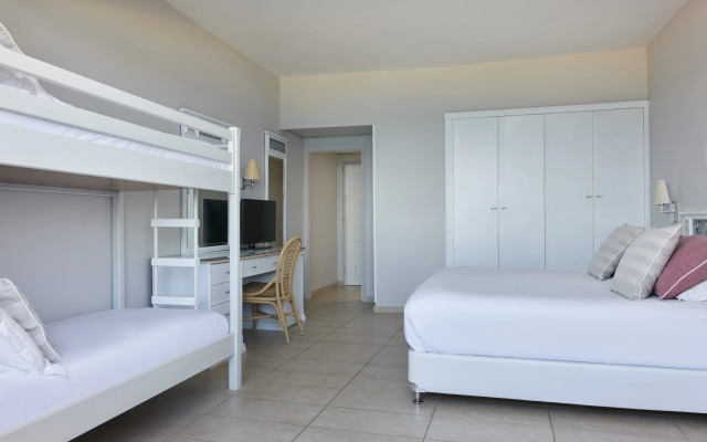 Atlantica Princess Hotel