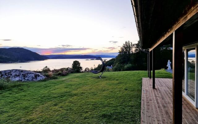 Modern Cabin With a Panoramic View of Oslo Fjord