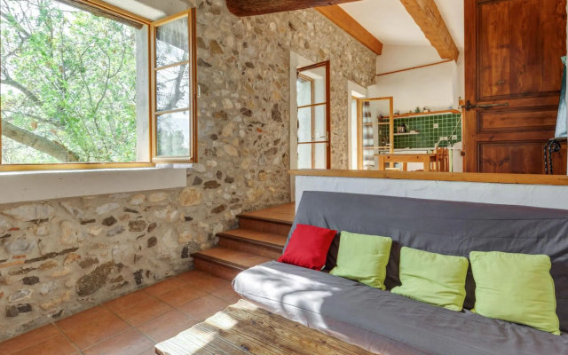 Welcoming Holiday Home in Tautavel with Balcony