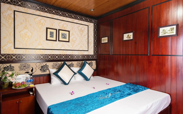 Swan Cruises Halong