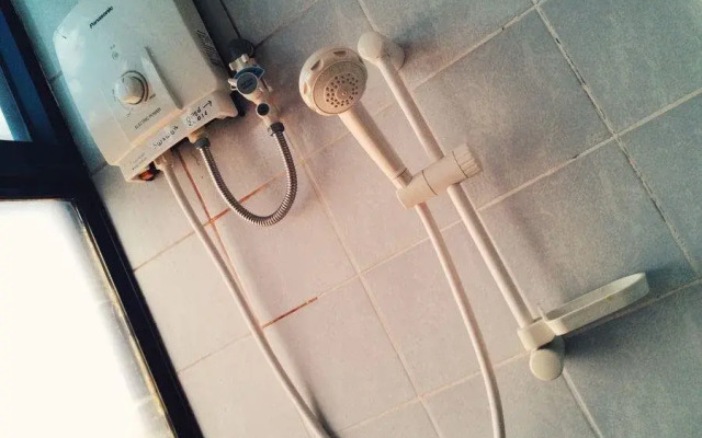 Atherton Place - Clavo Condotel Unit 6b