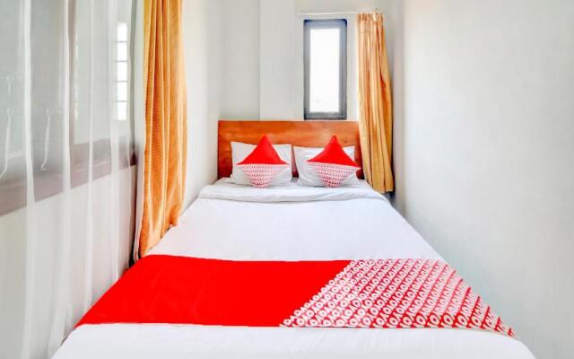 OYO 90048 Teratai Bekasi Guesthouse