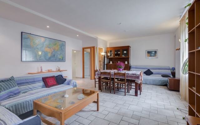 "spacious and Cozy, 6+3 Beds, Free Wifi, Near Eur"