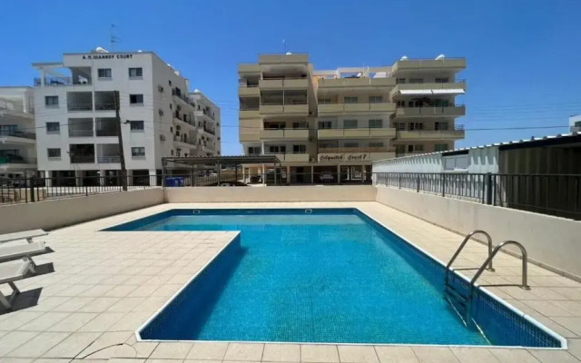 Chloris 3- Bedroom Apartment in Larnaca