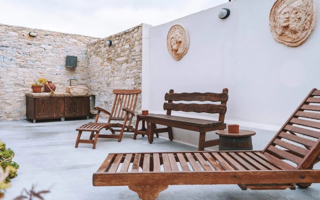 Lazaros Stonehouse
