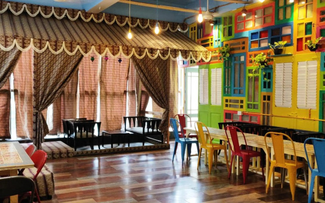 Salaam Namastey Backpackers