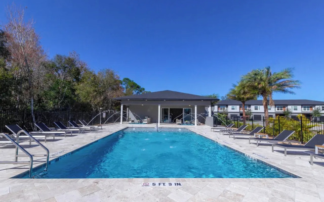 Luxury Vacation Home With Splash Pool/bbq 03