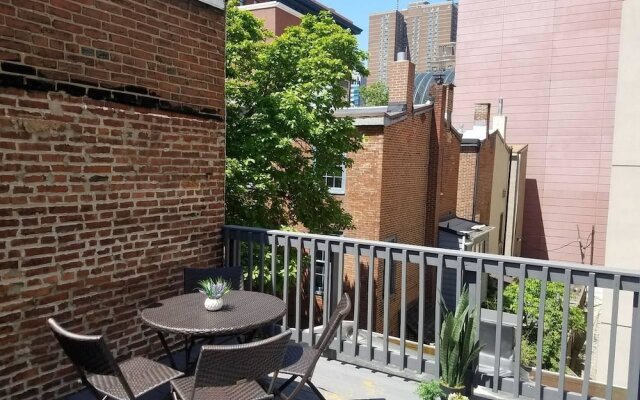 City Center!!! - Gorgeous Apartment With Deck