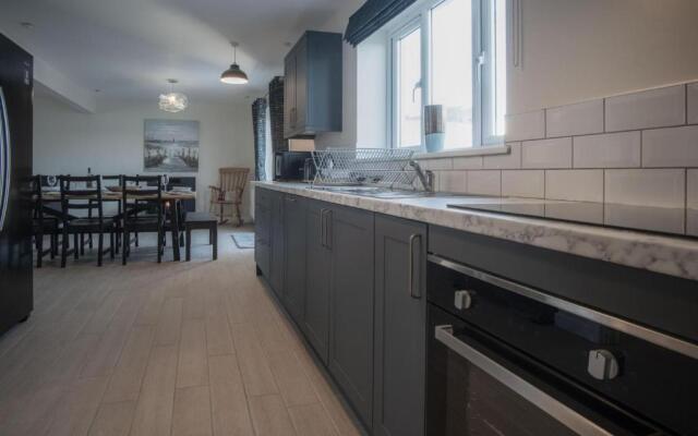 South Carvan View - 4 Bedroom Holiday Home - Tavernspite