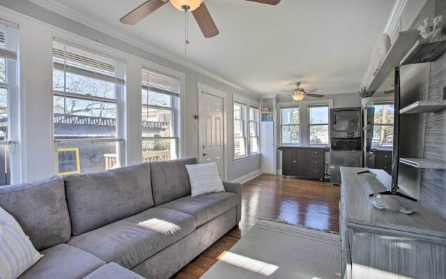 < 2 Mi to Pleasure Pier: Cozy Beach Bungalow