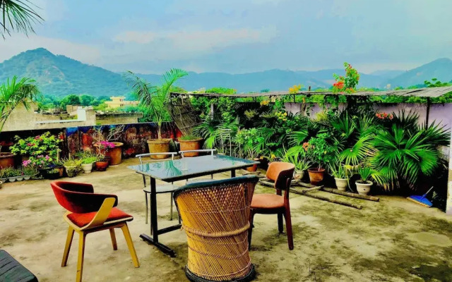Bhoora House