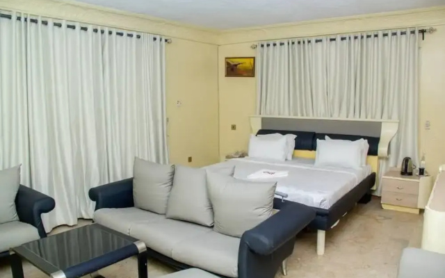 Flora Suites