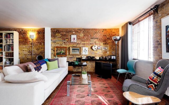 Characterful London Bridge Loft