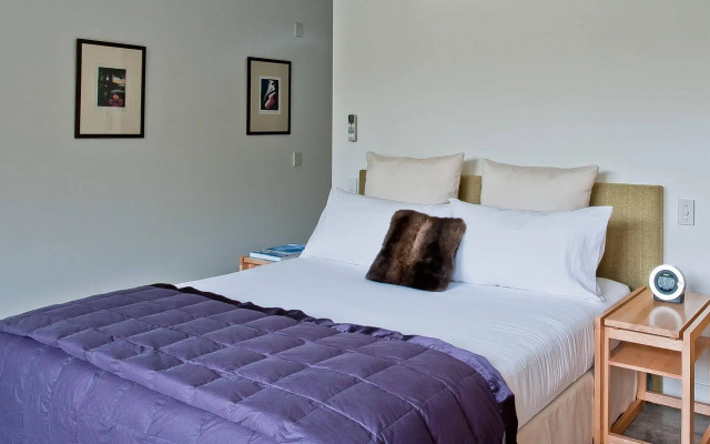 The Arrow Hotel
