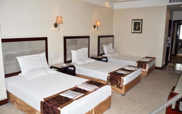 Lvliang Double Yu The Holiday Hotel