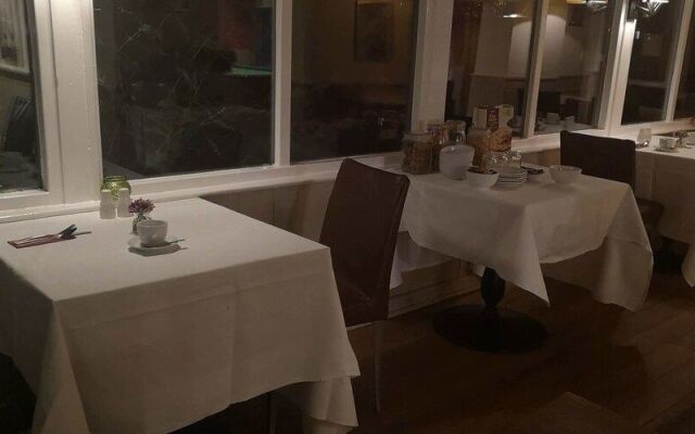 The Barley Sheaf Inn