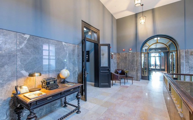 The Editory Riverside Hotel, an Historic Hotel