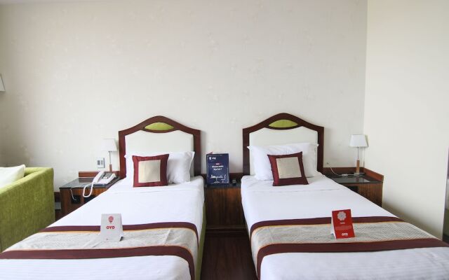 OYO 9210 Hotel Blak & Wite