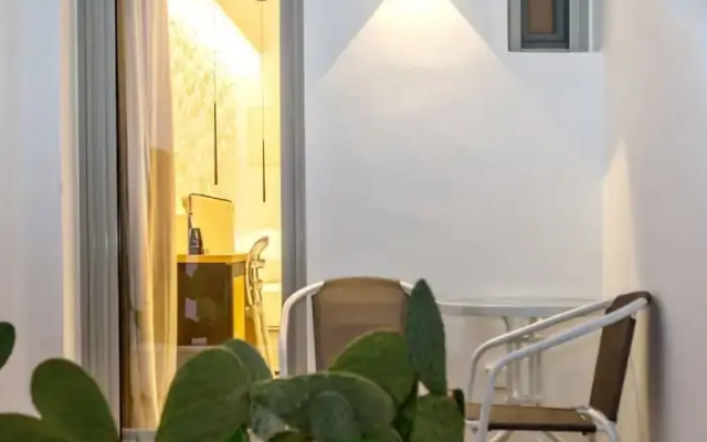 Levantes Luxury Suites I