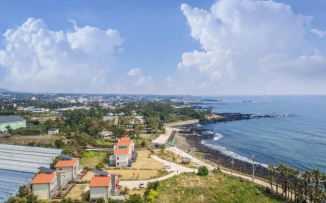 Seogwipo Gongcheonpo Villa Pension