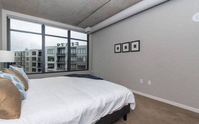 Apartments At 1055 Old River Road