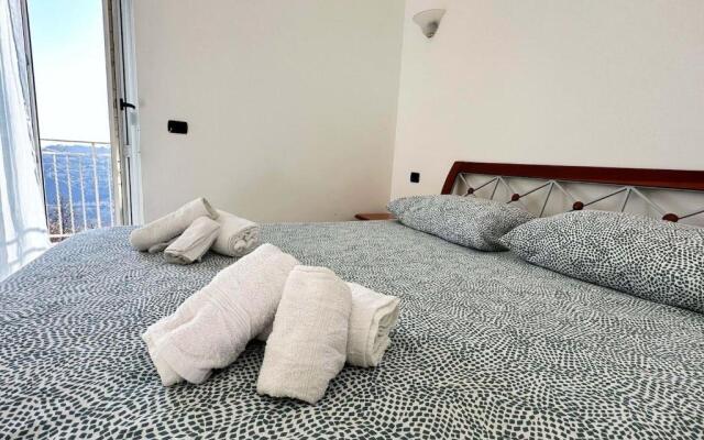 Lovely 6-bed Apartment on the Amalfi Coast
