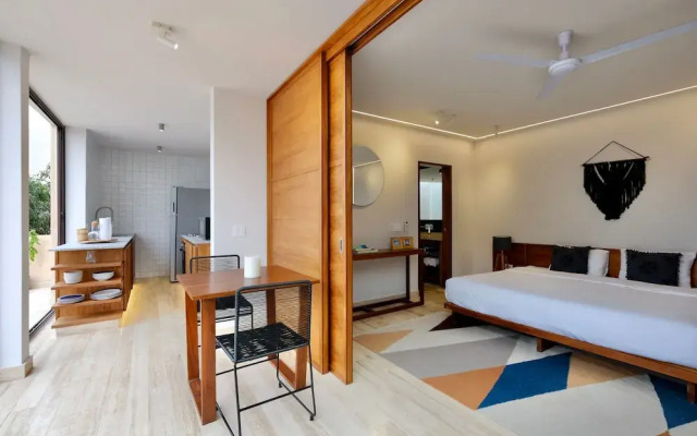 404 Awesome 1Br designer by StayPodio