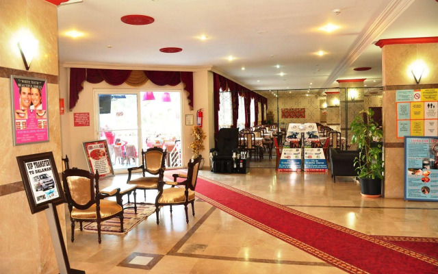 Mustis Royal Plaza Hotel