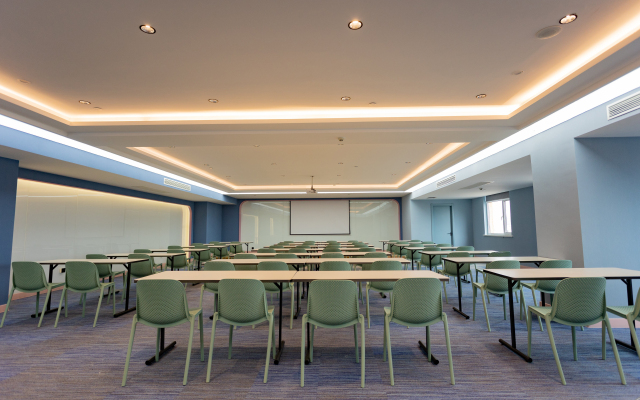 HanTing Hotel (Cangzhou Central Hospital Huabei Commercial Building)