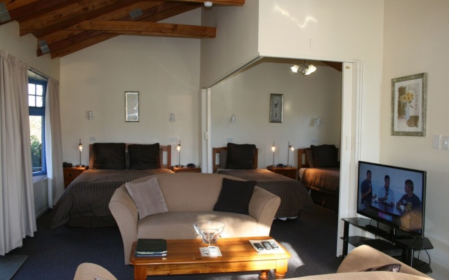 Alpine Springs Motel – Guest Rooms – Hanmer Springs