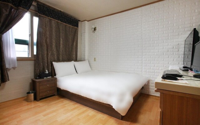 Seogwipo Handu Motel