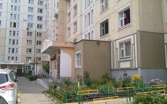 On Molodyozhnaya Apartment